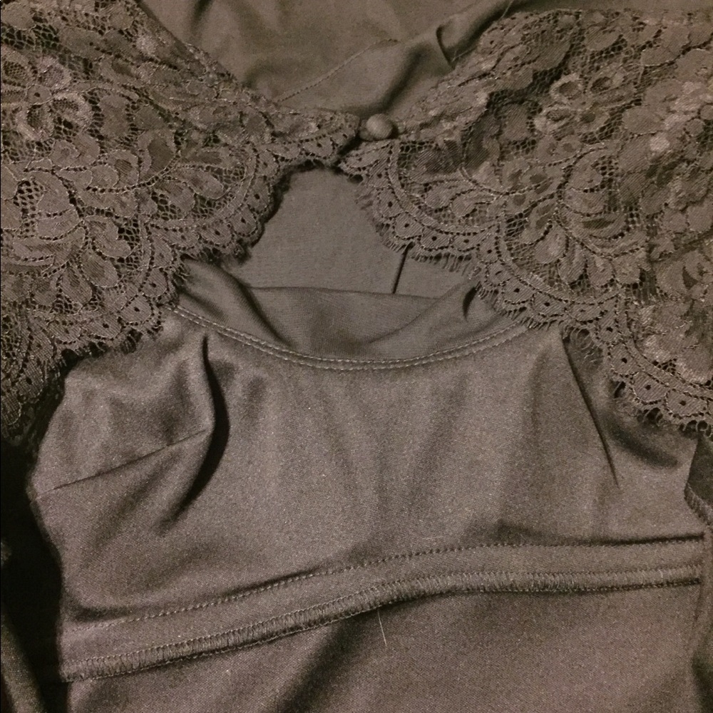 XScape Black dress. Size 2 - Picture 5 of 8